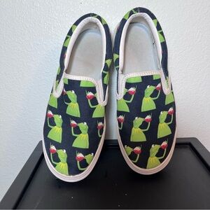 THREE iN Kermit the Frog "Sips Tea" Meme Slip-On Sneakers - Size 8